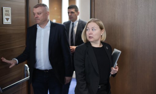 Депутатите обсъждат вдигането на минималните пенсии