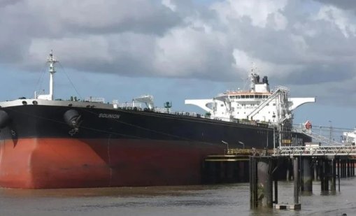 Иран печели над 140 милиона долара на ден от петрола