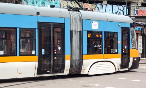 Нови 80 трамвая в София, Григорова разкритикува СО