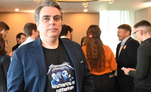 Асен Василев предизвика Радев: Ще подкрепите ли мерките ни срещу корупцията, или само ще говорите