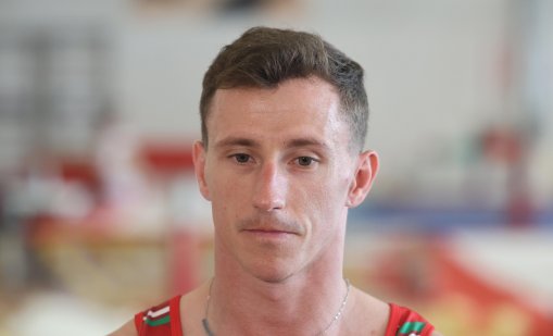Шампионът по гимнастика Еди Пенев разкрива, че е гей