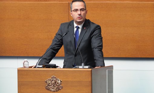 Цончо Ганев поиска оставките на Караджов и на шефовете на БДЖ