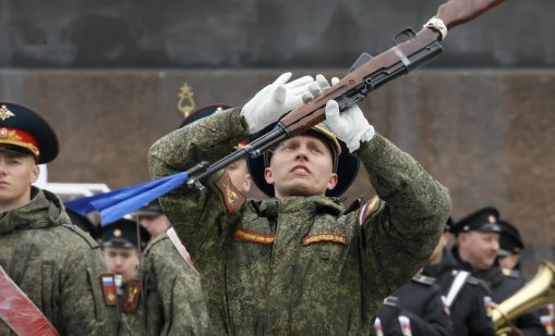 Кремъл обясни защо няма да има военна техника на парада за Деня на победата