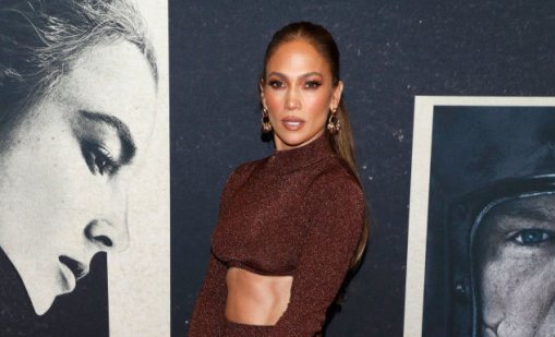 Джей Ло доказа, че кафявото е новото черно