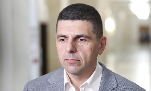 Ивайло Мирчев: България изпраща противоречиви сигнали - с единия крак на Запад, с другия към Русия