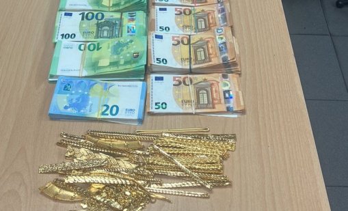 Хванаха недекларирани 81 170 евро и 997,50 г злато на Капитан Андреево
