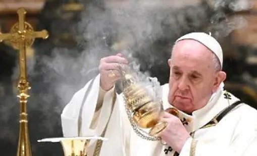 Пълнени гълъби, риба с бадеми: Кои са любимите манджи на римските папи?