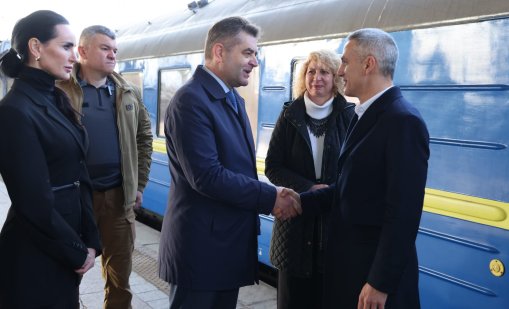 Премиерът Гюров и министри пристигнаха на посещение в  Украйна