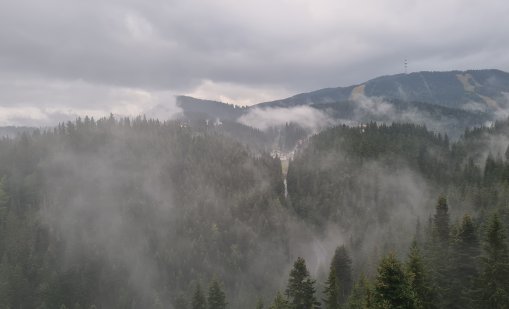 Облачно и мъгливо е в планините, условията за туризъм не са добри