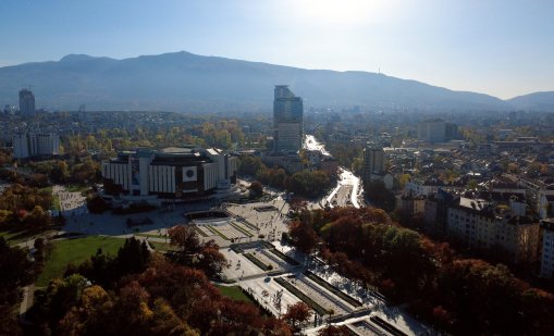 Времето днес: Ниска облачност преди обяд, след това слънце