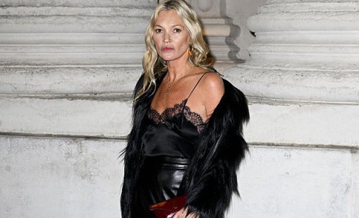 Разголената Кейт Мос привлече погледите на дефилето на Tom Ford