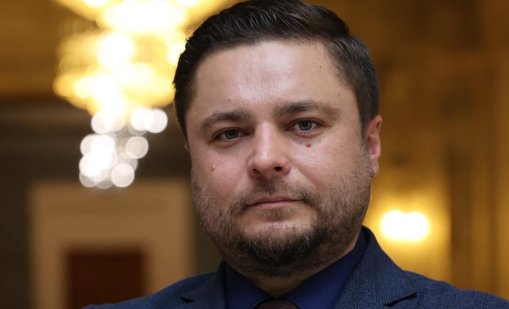И Мюмюн Мюмюн обърна гръб на Доган, напусна партията му 