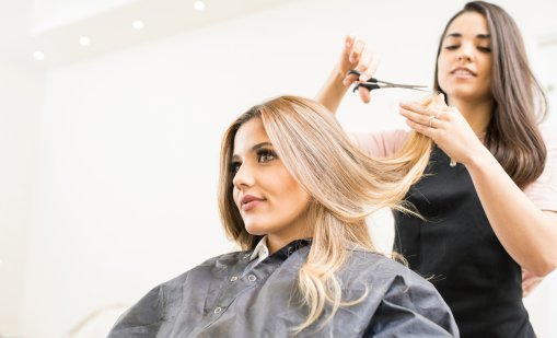 Гъста и здрава коса след 35 - кои храни помагат