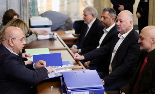 С 9999 подписа ГЕРБ се регистрираха за изборите 