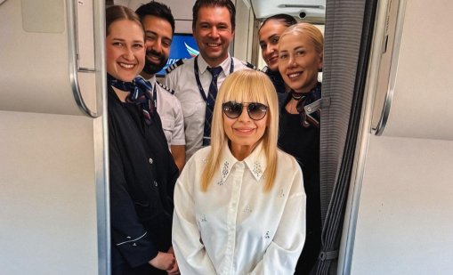 Лили Иванова кацна в Париж, благодари на екипажа на Bulgaria Air 