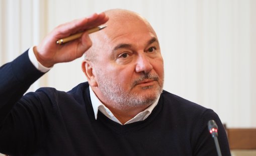 Дацов: Дългът финансира дефицита, той е вторична дейност