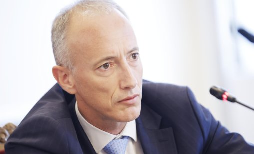 Министър Вълчев не е нареждал извънредни родителски срещи в деня на протеста