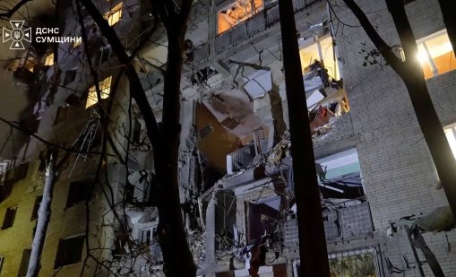 Руски удар удари блок и метростанция в Киев, жена е загинала