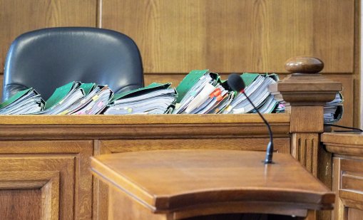 Обвиниха дилъри, хванати с 40 кг коноп