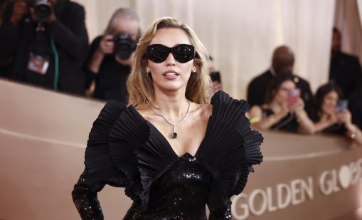 Майли Сайръс се завръща в образа на Хана Монтана СНИМКИ