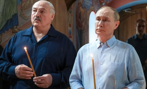 Затворници в Беларус са принудени да правят ковчези и пластмасови цветя за Русия 