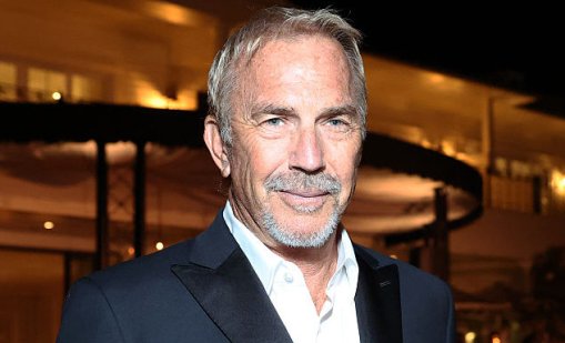 Кевин Костнър показа новата си приятелка, заведе я в Аспен