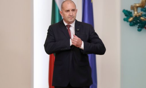 Кой кой е в кабинета на Румен Радев 