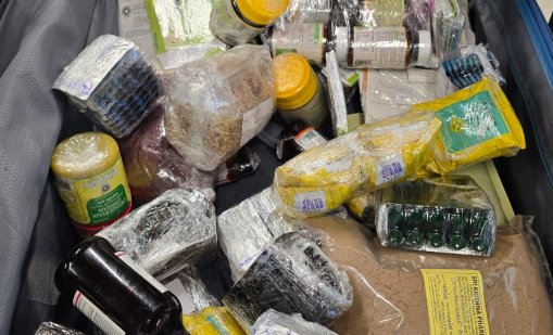 Митничари иззеха 42 вида лекарства от Индия на летище София 