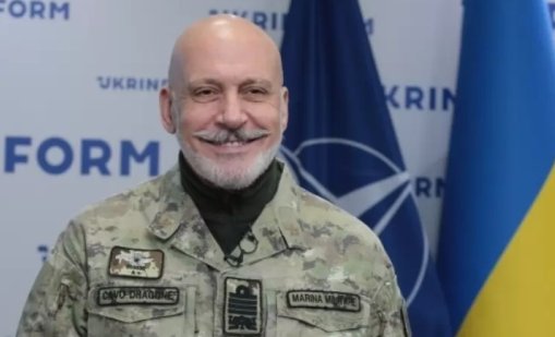 Адмирал Драгоне, най-висшият военен на НАТО, е на инспекция в България