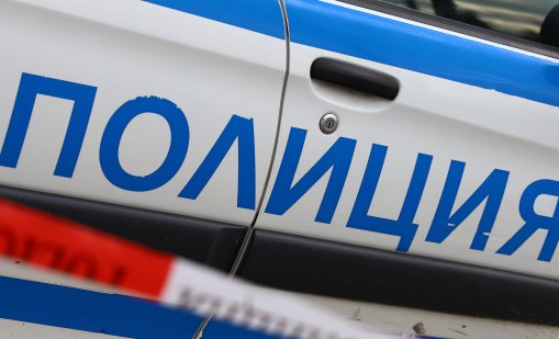 Двама непълнолетни пребиха 50-годишен мъж в дома му