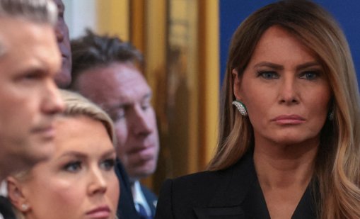 Първата дама Мелания веднага разполнала, че звукът е от куршум