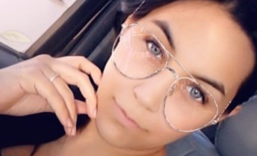 От мъка по починалия ѝ 72-годишен съпруг: Жена на 27 г. уби децата си и се опита да скочи от балкона