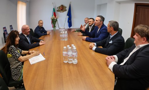 Владимир Кличко си припомн мача с Пулев: Залата беше пълна с български знамена