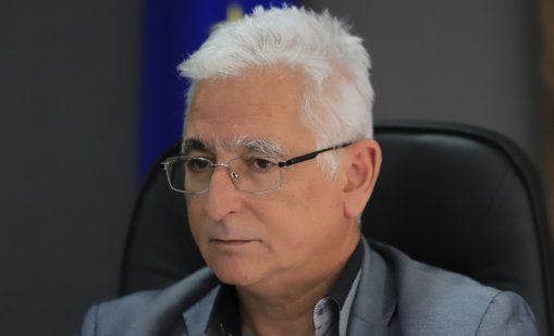 АПИ е с нов шеф