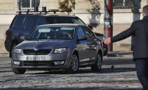 Калин Стоянов: Радев се вози в брониран "Мерцедес", "Шкода"-та е за пред хората