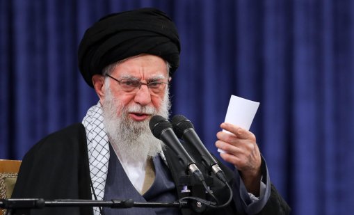 Иранския президент заяви, че убийството на Хаменей е открито обявяване на война