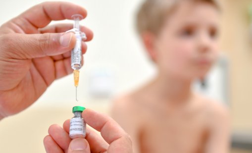 Антиваксърски профили онлайн спъват имунизацията срещу морбили