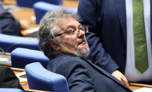 Пейков и "Възраждане" отново в схватка в НС, поводът - руският език