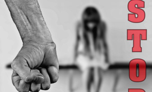 19-годишна е с мозъчен кръвоизлив и фрактури на ребра след побой  