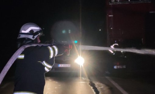 Камион с гуми пламна на пътя София &ndash; Бургас край Гурково