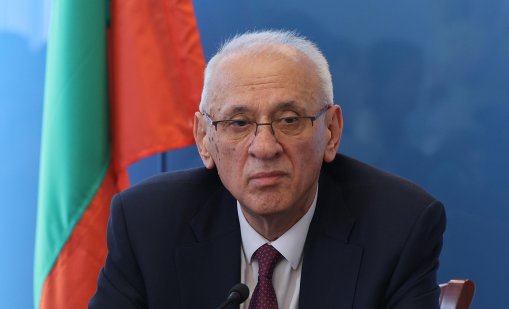 Персоналът е капиталът на българското здравеопазване, заяви Силви Кирилов