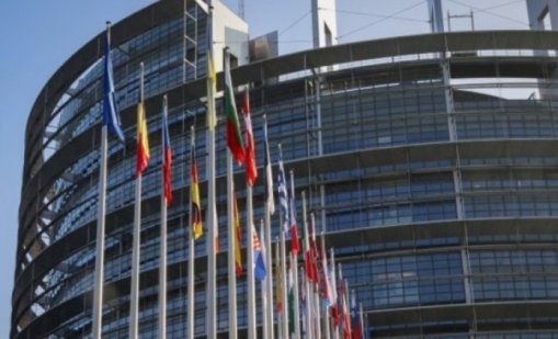 Белгия е издала заповед за арест на бившия еврокомисар Аврамопулос