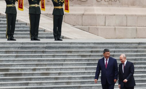 Путин търси подкрепа от Си в Пекин на фона на проблемите на фронта