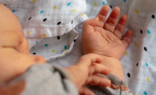 4000 акушерки не достигат у нас