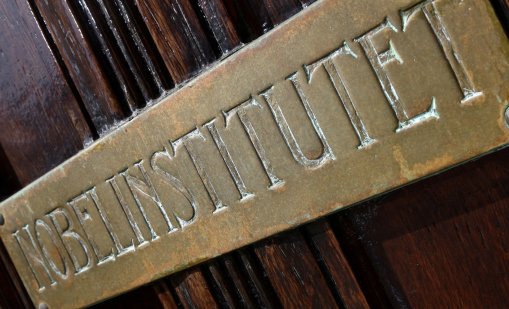 Нобелът за физика е присъден на Франсис Халзен за изследвания на леда