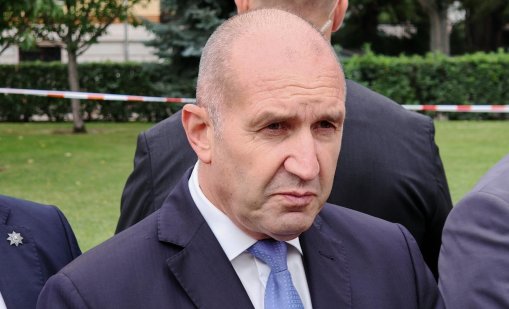 Радев: Важно е да изградим стена срещу покварата във властта