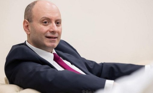 Посланикът ни в ОАЕ: Нямам връзка с полетите на Пеевски