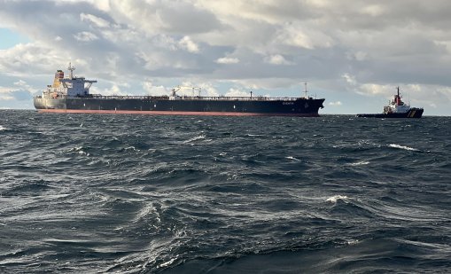 Моряк, обявен за изчезнал преди дни, е открит жив на танкер в Германия