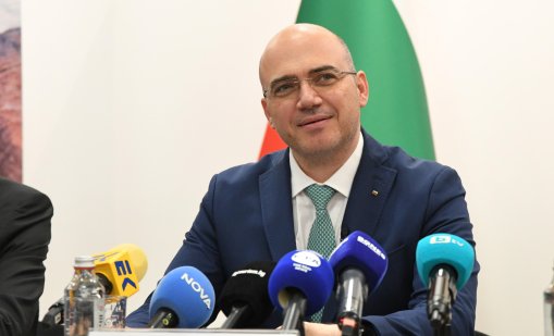 Разходи с "причудлив характер" и в министерството на туризма  