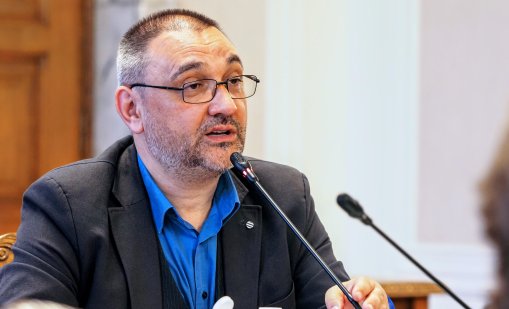 Проф. Чорбанов: Омерзително е това, което се случва в пленарната зала